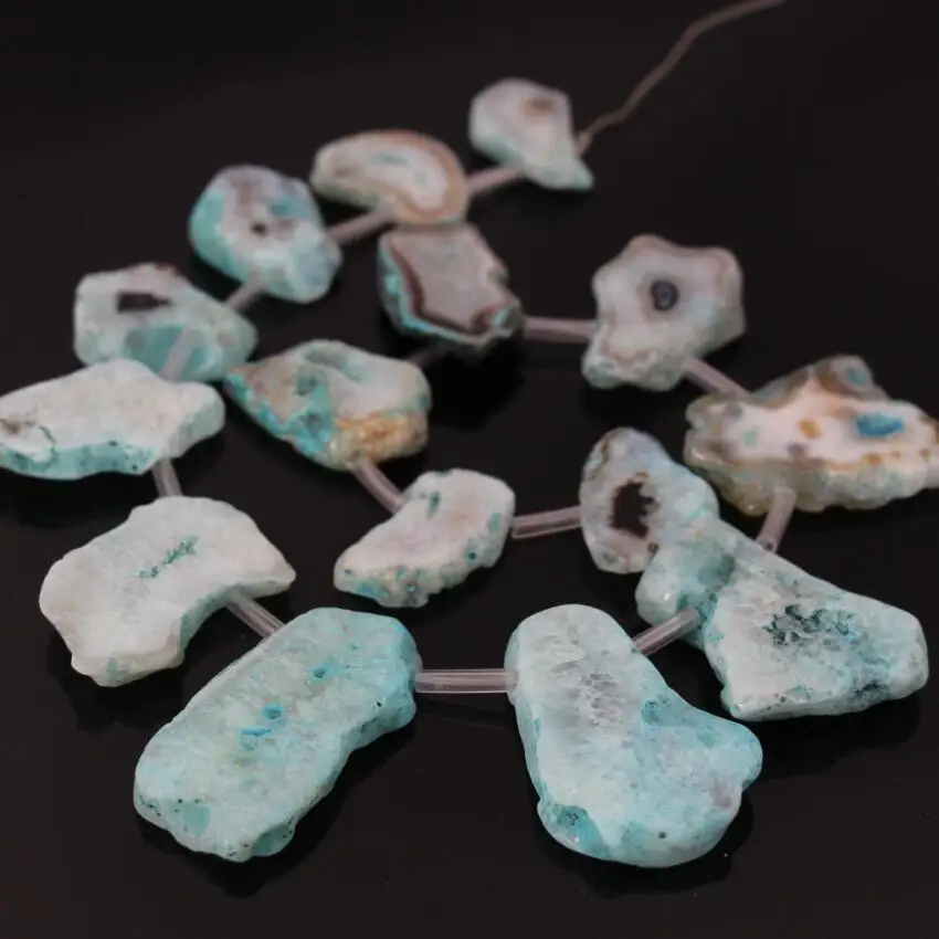 15.5"Strand Blue Natural Druzy Quartz Geode Top Drilled Freeform Slab Pendant Beads,Raw Crystal Drusy Beads Jewelry Making
15.5"Strand Blue Natural Druzy Quartz Geode Top Drilled Freeform Slab Pendant Beads,Raw Crystal Drusy Beads Jewelry Making
