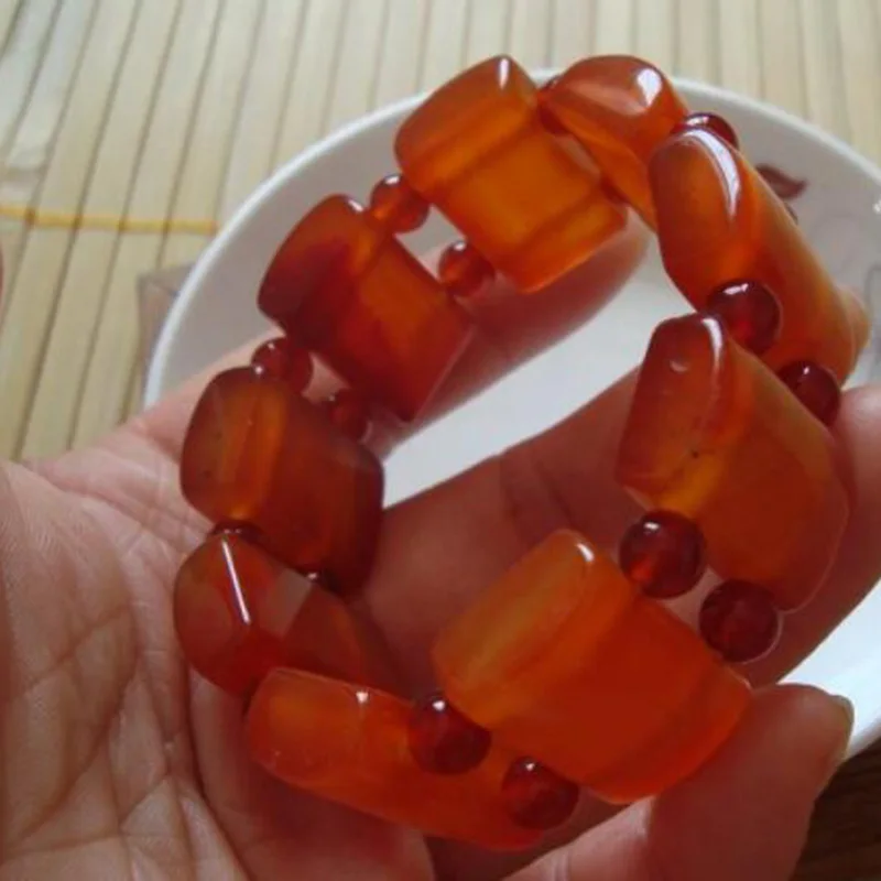 Hot-selling natural red agate chains bracelet for men and women bracelets with red agate bracelets of high quality jewelry
Hot-selling natural red agate chains bracelet for men and women bracelets with red agate bracelets of high quality jewelry