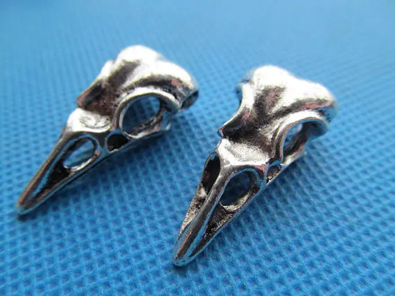 5pcs Antique Silver tone/Antique Bronze Hollow out Long Mouth Bird/Vulture Pendant Charm/Finding,DIY Accessory Jewelry Making
5pcs Antique Silver tone/Antique Bronze Hollow out Long Mouth Bird/Vulture Pendant Charm/Finding,DIY Accessory Jewelry Making