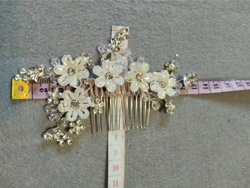 Hot Sale Pearls Flower Bridal Hair Comb With Crystals Hand-made Headpiece Wedding Hair Accessory SQ0170
Hot Sale Pearls Flower Bridal Hair Comb With Crystals Hand-made Headpiece Wedding Hair Accessory SQ0170