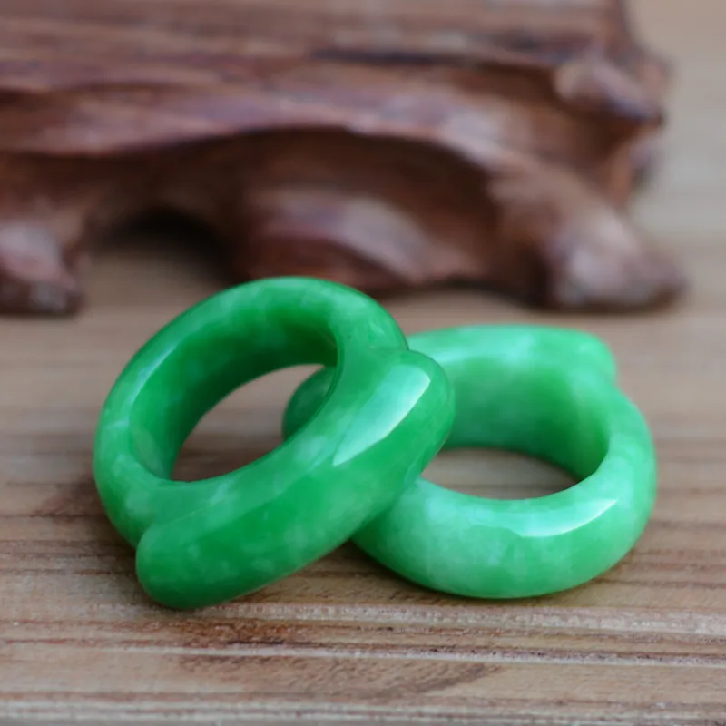 Hot Sell Natural Green Jadeite Rings Hand-carved Jadeite BanZhi Men Fashion Finger Ring Jewelry
Hot Sell Natural Green Jadeite Rings Hand-carved Jadeite BanZhi Men Fashion Finger Ring Jewelry