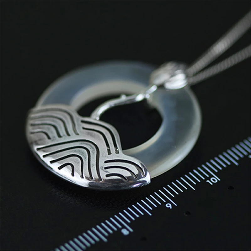 Real 925 Sterling Silver Natural Chalcedony Handmade Fine Jewelry Vintage Round Pendant without Necklace for Women
Real 925 Sterling Silver Natural Chalcedony Handmade Fine Jewelry Vintage Round Pendant without Necklace for Women