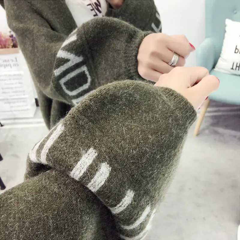 Sweater Coat Female 2018 Autumn Winter New Loose Plus Size Single Breasted Women Hooded Thick Short Sweater Cardigan LQ319
Sweater Coat Female 2018 Autumn Winter New Loose Plus Size Single Breasted Women Hooded Thick Short Sweater Cardigan LQ319
