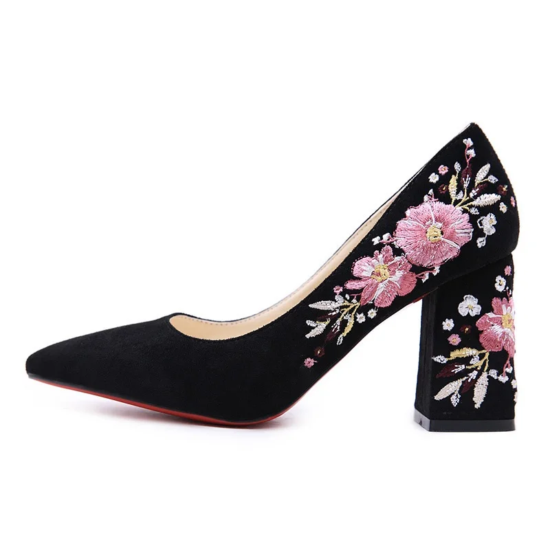 Women Shoes Pumps Pointed Toe Flock Floral Flower Embroidered Bohemia Shoes Woman Thick Square Block High Heels Wedding Shoes
Women Shoes Pumps Pointed Toe Flock Floral Flower Embroidered Bohemia Shoes Woman Thick Square Block High Heels Wedding Shoes