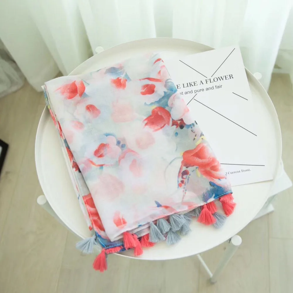 2018 women fashion head scarf,british style,Muslim hijab,cotton flower scarf,shawls and scarves,floral hijab,shawls wrap,cape
2018 women fashion head scarf,british style,Muslim hijab,cotton flower scarf,shawls and scarves,floral hijab,shawls wrap,cape