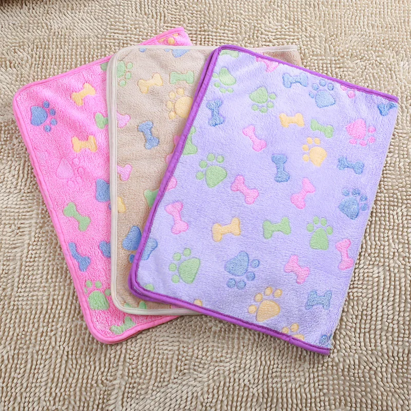 2021 Warm Dog Blankets Fleece Soft Touch Bed Blanket Quilt Decoration Winter Printed Bone Style Cat Sleeping Mats Pet Products
2021 Warm Dog Blankets Fleece Soft Touch Bed Blanket Quilt Decoration Winter Printed Bone Style Cat Sleeping Mats Pet Products
