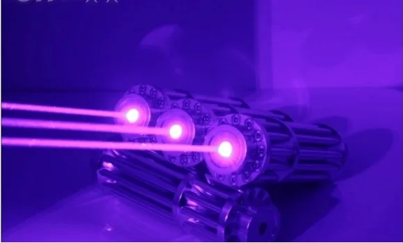 High Power Military 100W 100000m Blue Laser Pointers 450nm Flashlight Light Burning Match/Dry Wood/Black/Burn Cigarettes Hunting
High Power Military 100W 100000m Blue Laser Pointers 450nm Flashlight Light Burning Match/Dry Wood/Black/Burn Cigarettes Hunting