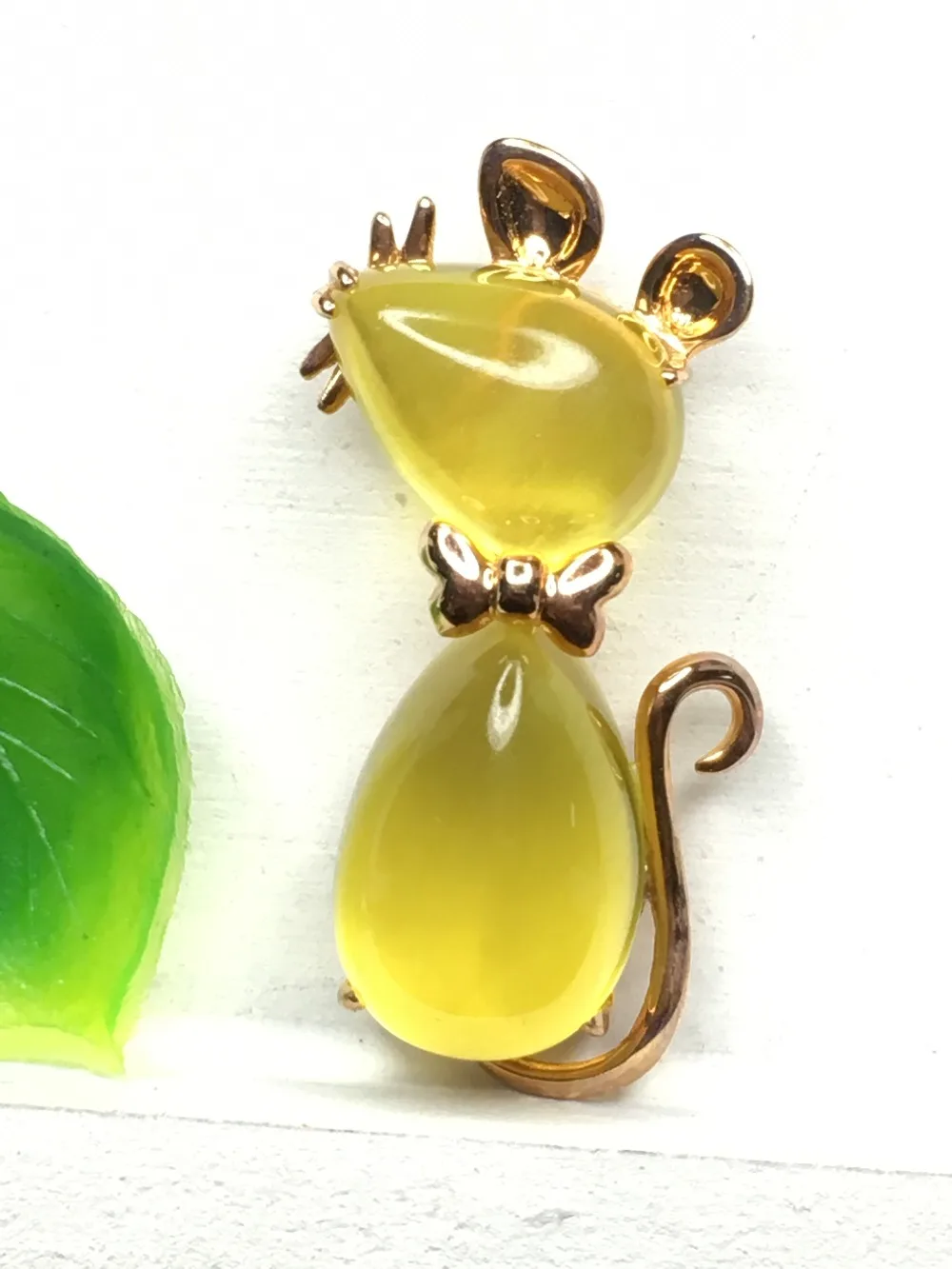 New Natural Prehnite Yellow Gold Pendant 2021 Jewelry 18K Yellow Gold Pears 7mm*10mm and 8mm*12mm Lovely and Cute Gifts
New Natural Prehnite Yellow Gold Pendant 2021 Jewelry 18K Yellow Gold Pears 7mm*10mm and 8mm*12mm Lovely and Cute Gifts