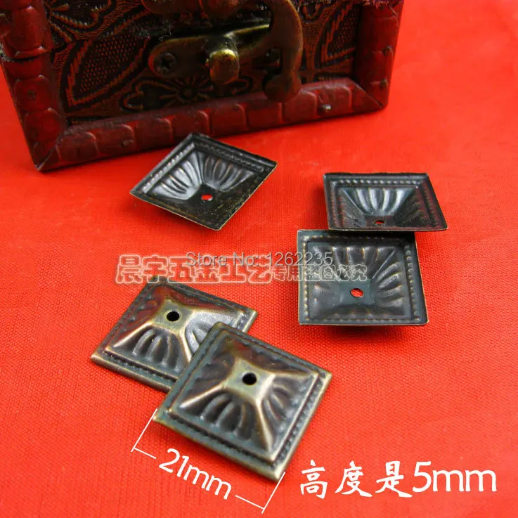 21*21MM Imitation gold bubble nails Quartet red bronze sofa nail Decorative nails Triangle nails Wholesale
21*21MM Imitation gold bubble nails Quartet red bronze sofa nail Decorative nails Triangle nails Wholesale