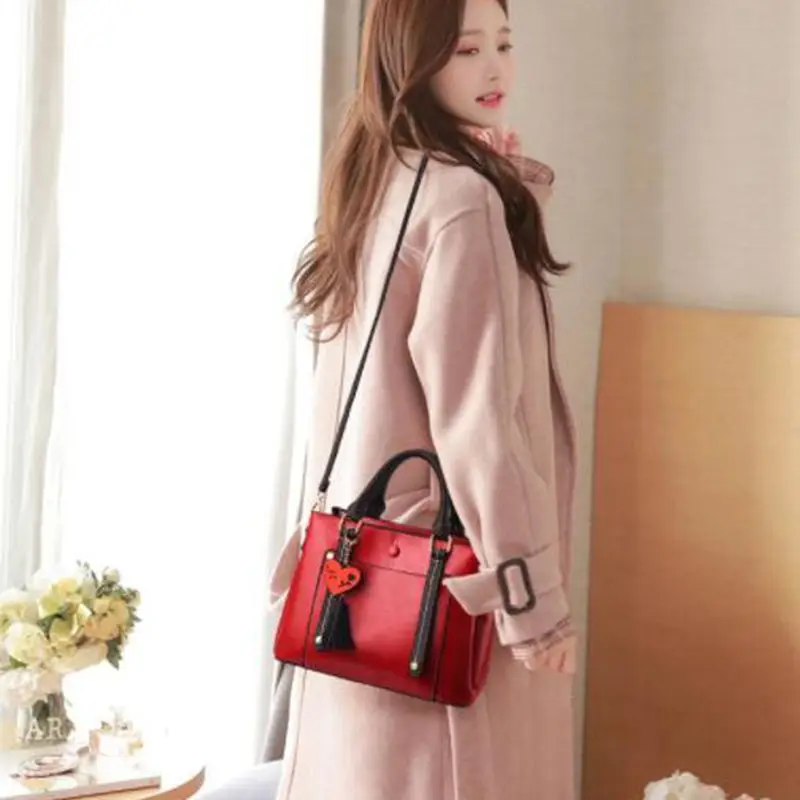 Bags Women's Red Shoulder Bags For Women 3 Space PU Leather Handbags Lady Small Bag 2020 China Brands Bolsa Feminina L9-123
Bags Women's Red Shoulder Bags For Women 3 Space PU Leather Handbags Lady Small Bag 2020 China Brands Bolsa Feminina L9-123