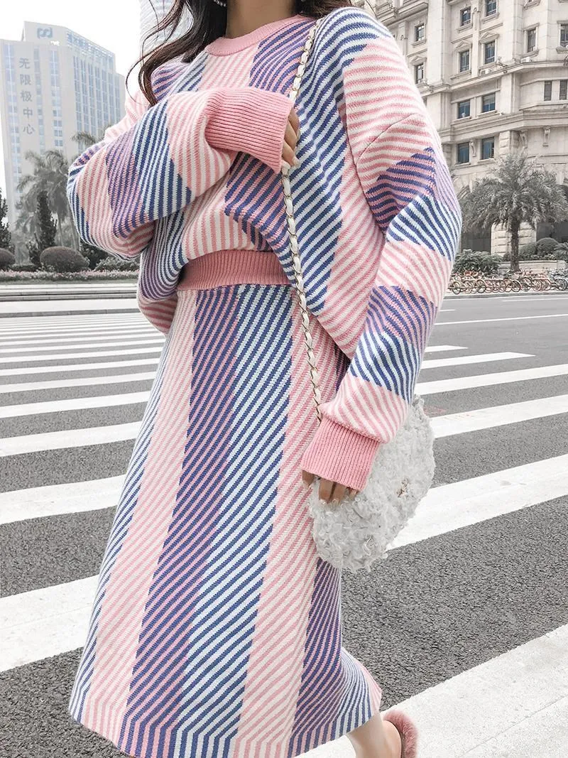 Winter Striped Knitted Skirt Round Neck Pullover Sweater 2 Piece Set Women Sweater Skirt
Winter Striped Knitted Skirt Round Neck Pullover Sweater 2 Piece Set Women Sweater Skirt