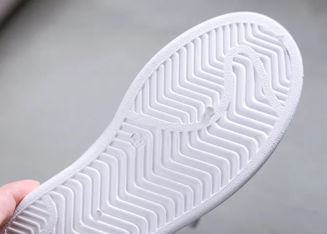 Children's sports shoes 2019 new girls breathable mesh shoes big kids casual white shoes Boy shoes size25--36
Children's sports shoes 2019 new girls breathable mesh shoes big kids casual white shoes Boy shoes size25--36