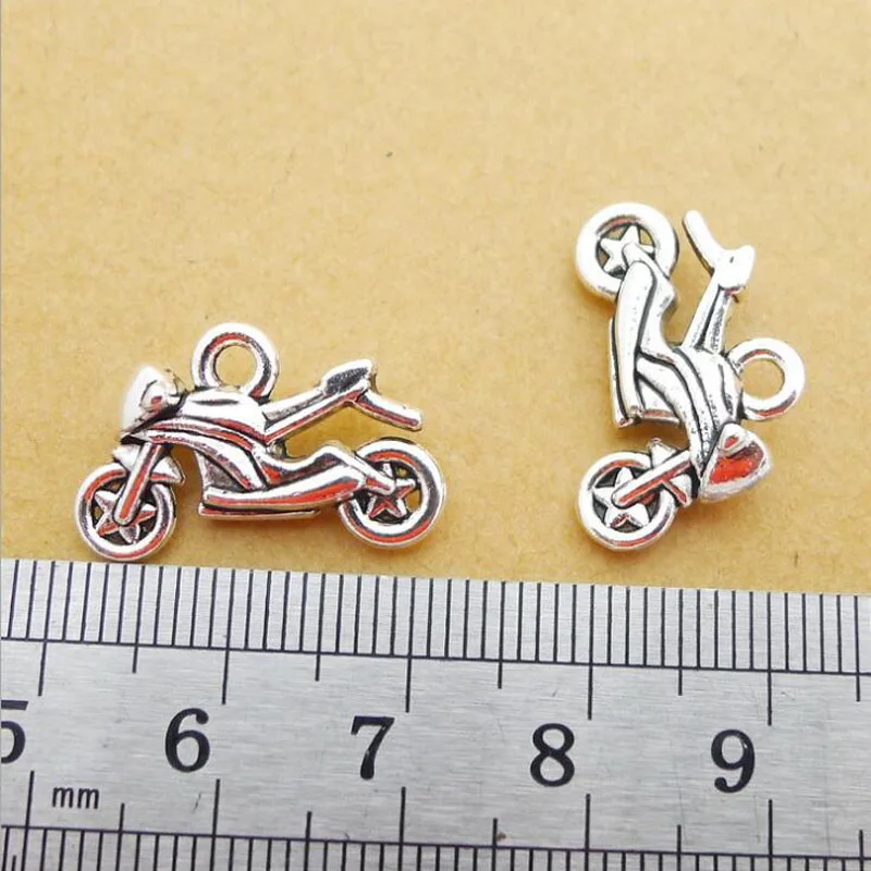 25pcs/lot 13x20mm Zinc Alloy Antique Silver Motorcycle DIY Charms Pendants
25pcs/lot 13x20mm Zinc Alloy Antique Silver Motorcycle DIY Charms Pendants
