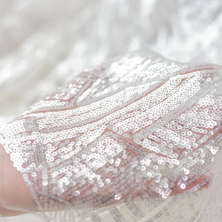 Silvery sequins+embroidery shiny lace for bride wedding gowns 1 Yard quality lace dress patchwork sewing lace 2019 NEW design!
Silvery sequins+embroidery shiny lace for bride wedding gowns 1 Yard quality lace dress patchwork sewing lace 2019 NEW design!