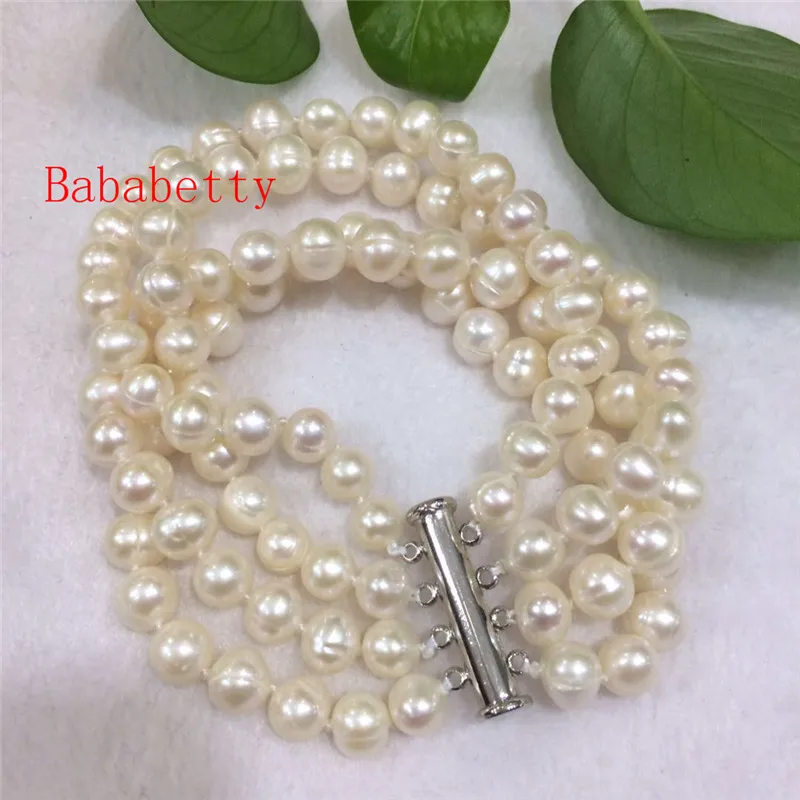 New natural breeding freshwater pearl suborbicular 8-9 mm 4rows white color bracelet 8inches
New natural breeding freshwater pearl suborbicular 8-9 mm 4rows white color bracelet 8inches