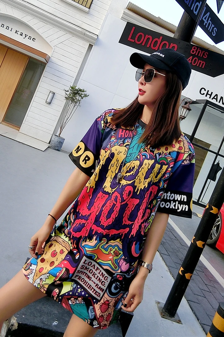 2018 summer short-sleeved t-shirt female chic loose bottoming shirt printed jacket large size women's T-shirt skirt tide
2018 summer short-sleeved t-shirt female chic loose bottoming shirt printed jacket large size women's T-shirt skirt tide