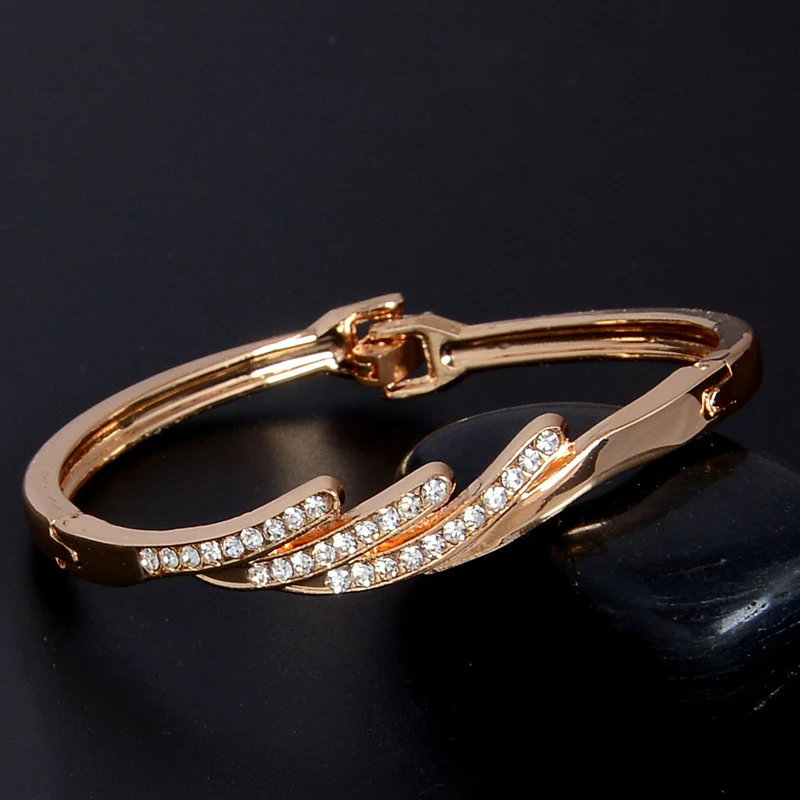 Topkeeping Brand Women New Fashion Jewelry Hollow Design Shiny Rhinestone Bracelets Girls Anniversary Gift Casual Trend Bracelet
Topkeeping Brand Women New Fashion Jewelry Hollow Design Shiny Rhinestone Bracelets Girls Anniversary Gift Casual Trend Bracelet
