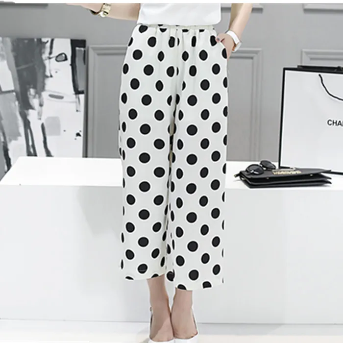 Women's Plus Size Elastic Waist black white polka dot printed chiffon Wide-Leg Pants
Women's Plus Size Elastic Waist black white polka dot printed chiffon Wide-Leg Pants