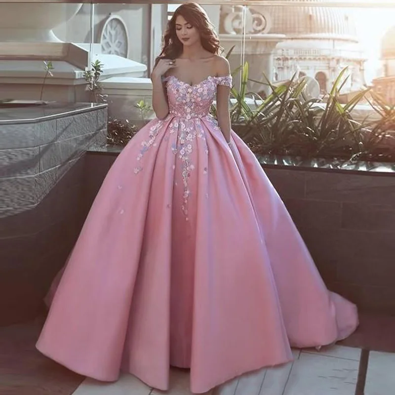 2019 Off Shoulder Long Prom Dress with Appliqued 3D Flowers Pink Ball Gown Formal Party Dresses Evening Wear Custom Vestido long
2019 Off Shoulder Long Prom Dress with Appliqued 3D Flowers Pink Ball Gown Formal Party Dresses Evening Wear Custom Vestido long