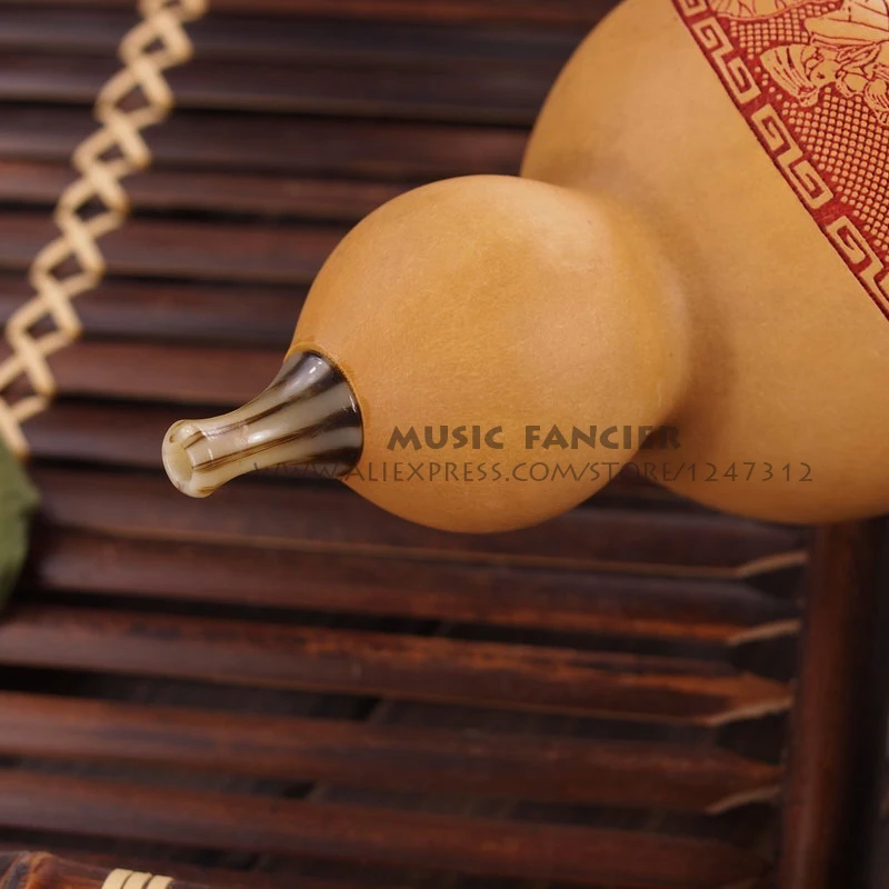 Chinese Traditional Professional Performance sandalwood Hulusi Three-tone detachable Flute/dizi Key of C, B (With Case)
Chinese Traditional Professional Performance sandalwood Hulusi Three-tone detachable Flute/dizi Key of C, B (With Case)
