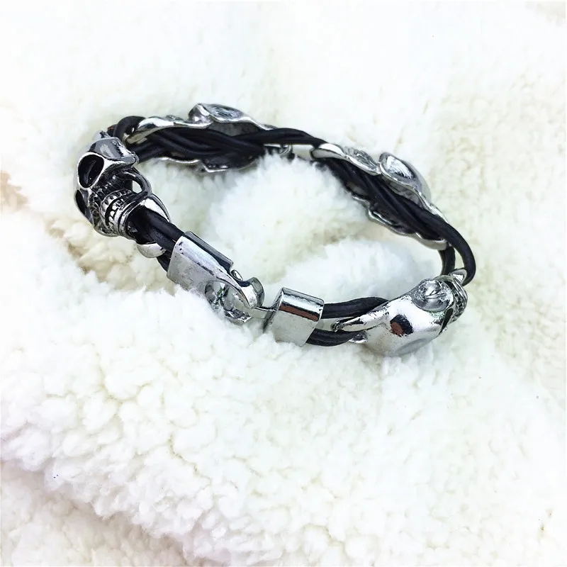 Black Rope Wool Cross Bracelets As Men Women Chirstmas Gifts 2015 Latest Design Alloy Made Skull Heads Design Charm Bracelet
Black Rope Wool Cross Bracelets As Men Women Chirstmas Gifts 2015 Latest Design Alloy Made Skull Heads Design Charm Bracelet