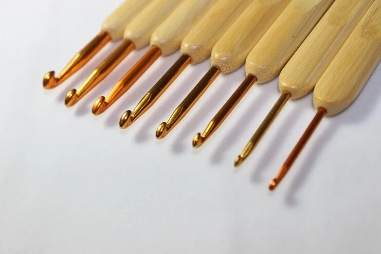 2.5-6mm Weaving Tools Knitting Yarn Sweater Needles Bamboo Handle Gold Aluminum Crochet Hooks 8pcs/set
2.5-6mm Weaving Tools Knitting Yarn Sweater Needles Bamboo Handle Gold Aluminum Crochet Hooks 8pcs/set