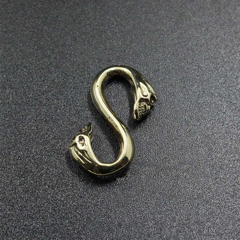1Pc Pure Copper Double Head Skull S Hook Brass S Connection Hook DIY Bags Leather Accessories Connecting Ring Keychain Tools
1Pc Pure Copper Double Head Skull S Hook Brass S Connection Hook DIY Bags Leather Accessories Connecting Ring Keychain Tools