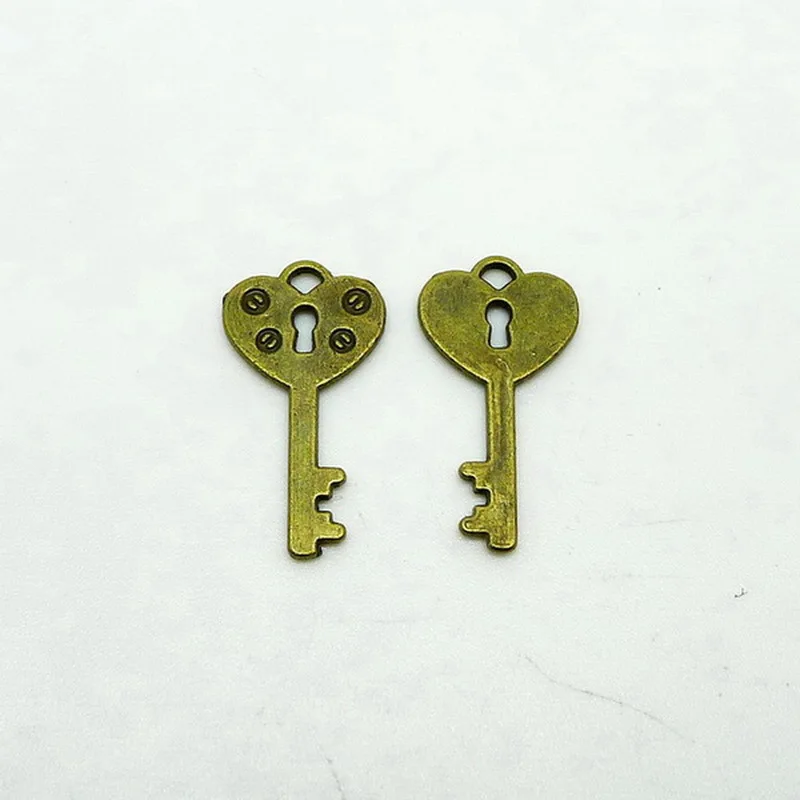 200pcs/lot key 21x11mm charms for DIY bracelets necklace Pendants Zinc Alloy wholesale jewelry lots Free Shipping
200pcs/lot key 21x11mm charms for DIY bracelets necklace Pendants Zinc Alloy wholesale jewelry lots Free Shipping