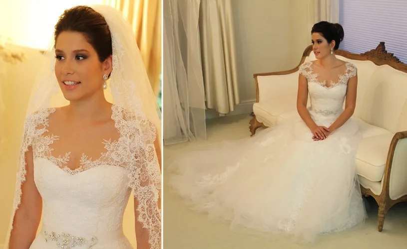Cheap 2017 Hot Sale Romantic & Glamorous Sheer Lace Appliqued V-neck Shining Beads Sash Tulle A-line Bridal Wedding Gowns TK03
Cheap 2017 Hot Sale Romantic & Glamorous Sheer Lace Appliqued V-neck Shining Beads Sash Tulle A-line Bridal Wedding Gowns TK03