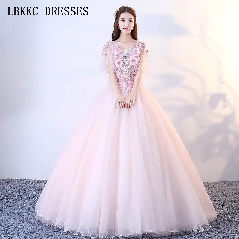 Champagne Quinceanera Dresses Ball Gown Half Sleeve Vestidos De 15 Anos Appliques Flowers Sweet 16 Dresses For 15 Years
Champagne Quinceanera Dresses Ball Gown Half Sleeve Vestidos De 15 Anos Appliques Flowers Sweet 16 Dresses For 15 Years