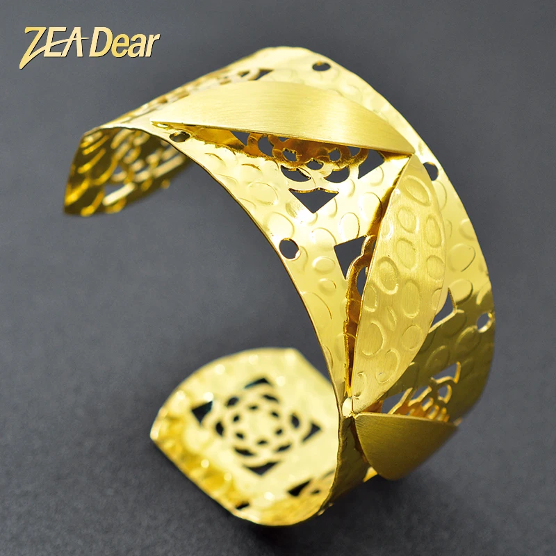 ZEA Dear Jewelry Romantic Jewelry Flower Bangle For Women Dubai Fashion Round Bracelet For Wedding Engagement Jewelry Findings
ZEA Dear Jewelry Romantic Jewelry Flower Bangle For Women Dubai Fashion Round Bracelet For Wedding Engagement Jewelry Findings
