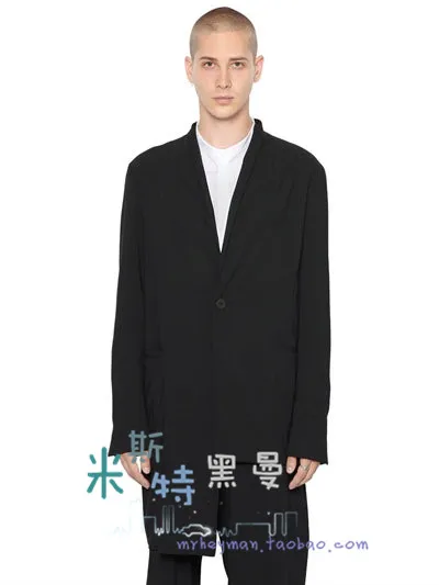 S-5XL!!! Medium long narrow collar asymmetrical trench coat with a short left and right long suit.
S-5XL!!! Medium long narrow collar asymmetrical trench coat with a short left and right long suit.