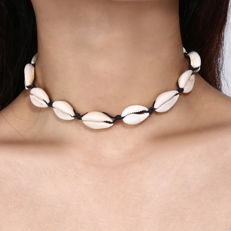 Женская цепочка из ракушек в стиле бохо ожерелье черного и белого цвета простом