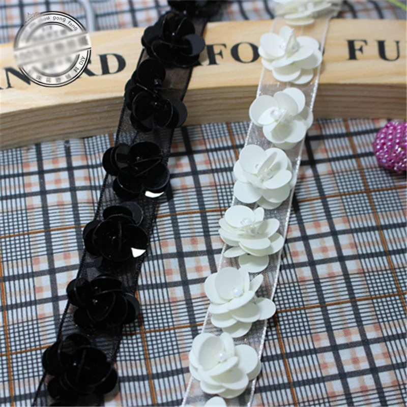2 yards 1.5cm Fashion exquisite accessories ivory black 3D plastic flower lace trim sequined beads lace ribbons for DIY clothing
2 yards 1.5cm Fashion exquisite accessories ivory black 3D plastic flower lace trim sequined beads lace ribbons for DIY clothing