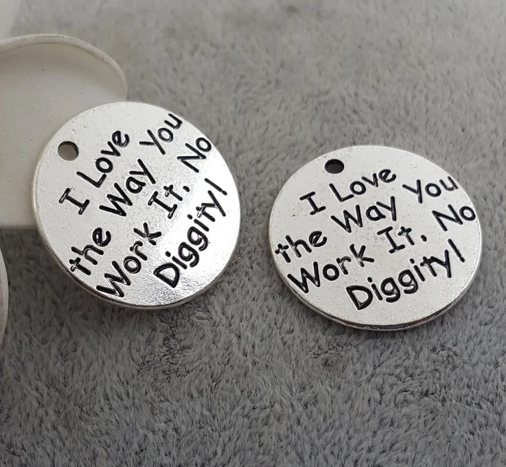 20 шт./лот 25 мм старинная надпись «I Love The Way You Work It», подвеска-Шарм для браслета DIY, ювелирное изделие
20 шт./лот 25 мм старинная надпись «I Love The Way You Work It», подвеска-Шарм для браслета DIY, ювелирное изделие