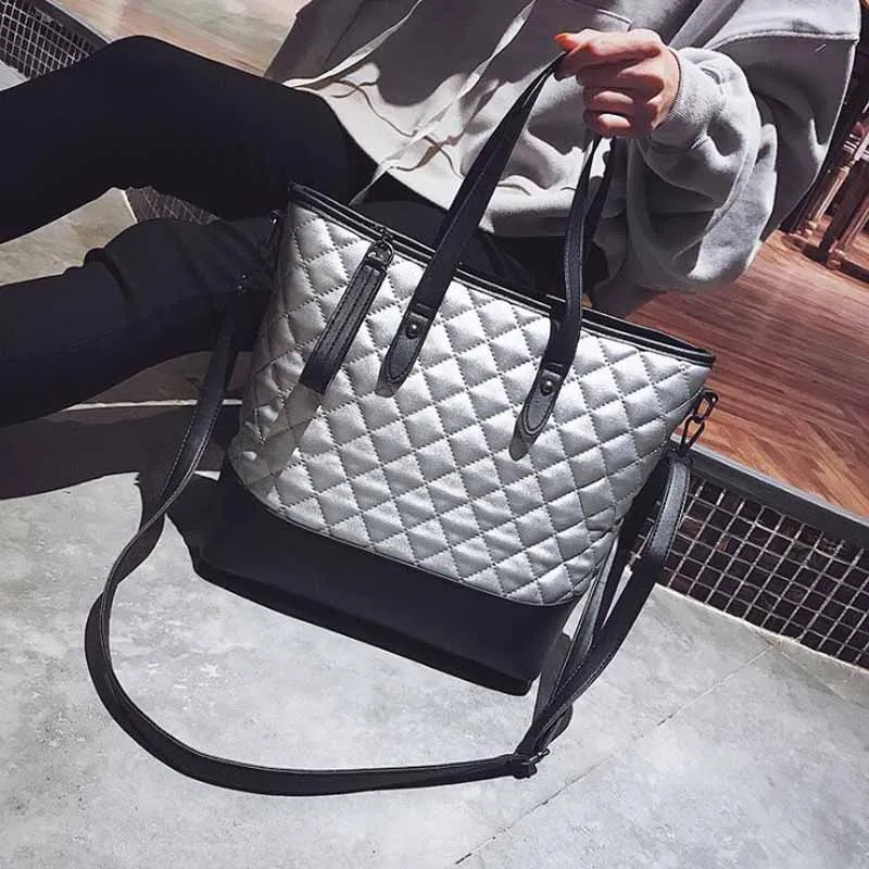 Leather Handbags Big Women Bag High Quality Casual Female Bags Trunk Tote Spanish Brand Shoulder Bag Ladies Large Bolsos
Leather Handbags Big Women Bag High Quality Casual Female Bags Trunk Tote Spanish Brand Shoulder Bag Ladies Large Bolsos