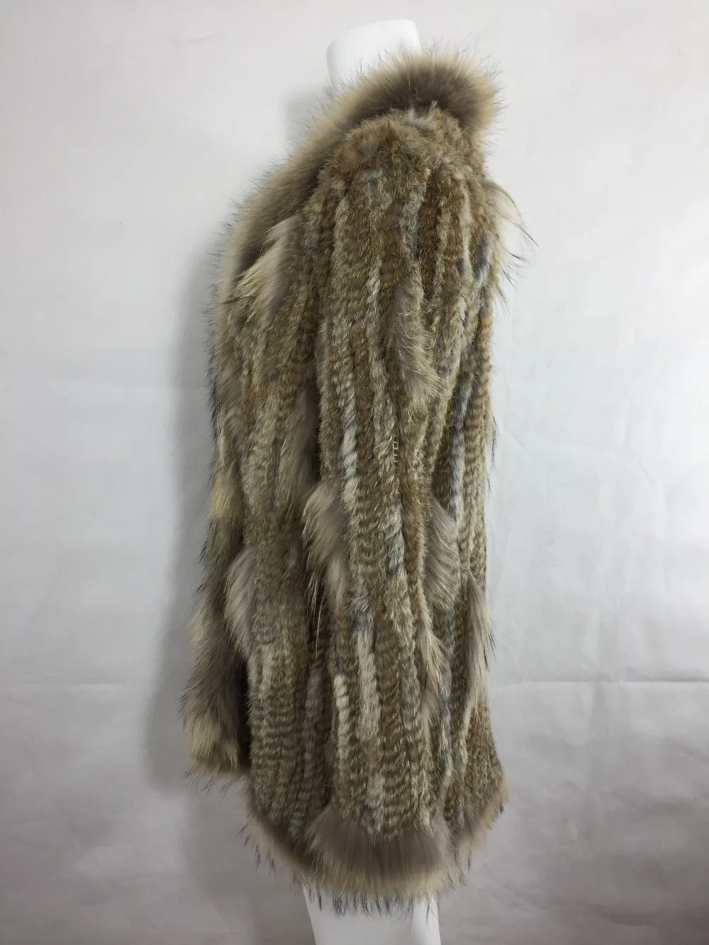 75 cm Long Knitted Rabbit Fur hooded coat nature Brown Raccoon Fur Trims Crochet Cardigan Fur sweater jacket outwear womens
75 cm Long Knitted Rabbit Fur hooded coat nature Brown Raccoon Fur Trims Crochet Cardigan Fur sweater jacket outwear womens