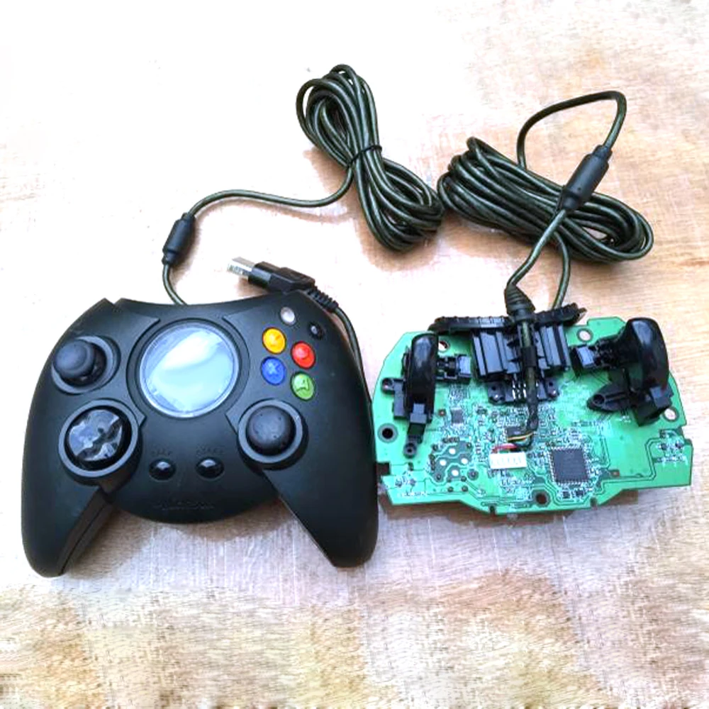 20PCS Wired classic black console vibration joystick for Xbox controller handle gaming gamepad for XbOX generation one 1
20PCS Wired classic black console vibration joystick for Xbox controller handle gaming gamepad for XbOX generation one 1
