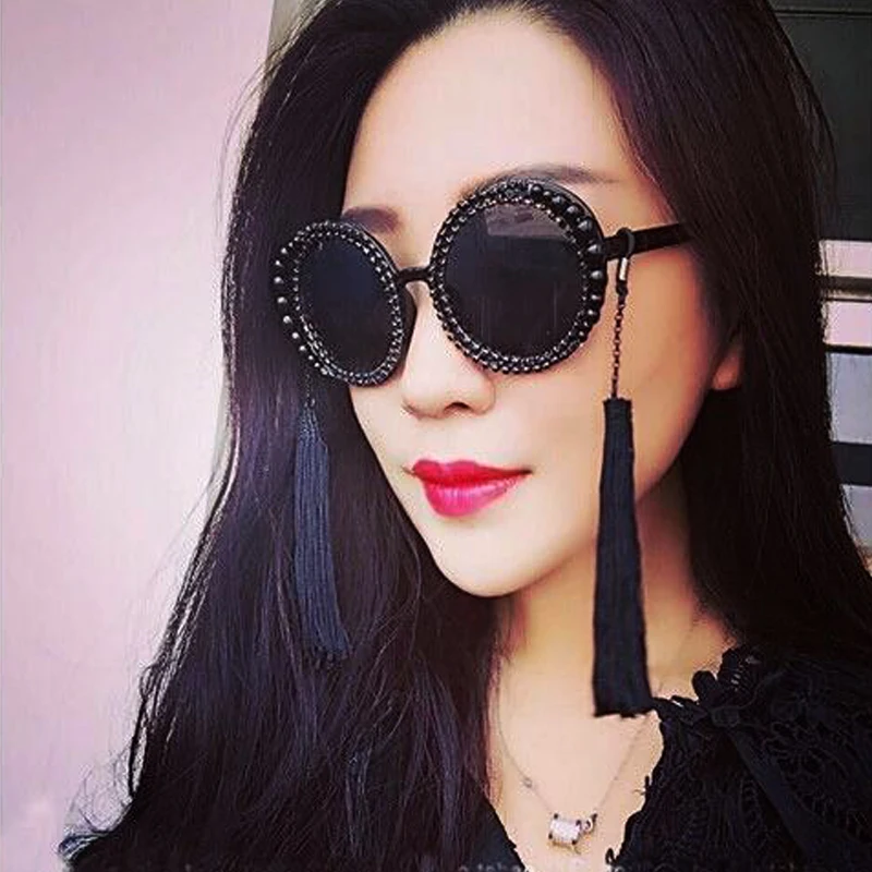 fashion retro tassel baroque pearl sunglasses women personalized beach rhinestone vintage round sunglasses Outdoor Decoration
fashion retro tassel baroque pearl sunglasses women personalized beach rhinestone vintage round sunglasses Outdoor Decoration