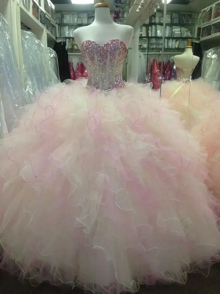 Mixed Color Quinceanera Dresses Sequins Beads Ball Gown Prom Dress Birthday Gowns Puff Sweet 16 vestidos de 15 anos Princess
Mixed Color Quinceanera Dresses Sequins Beads Ball Gown Prom Dress Birthday Gowns Puff Sweet 16 vestidos de 15 anos Princess
