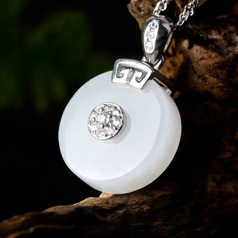 S925 Silver Jade Necklace Chinese Hand-carved Hetian Jade Safety Button Pendant PingAnKou Necklace Lucky Amulet Fine Jewelry
S925 Silver Jade Necklace Chinese Hand-carved Hetian Jade Safety Button Pendant PingAnKou Necklace Lucky Amulet Fine Jewelry