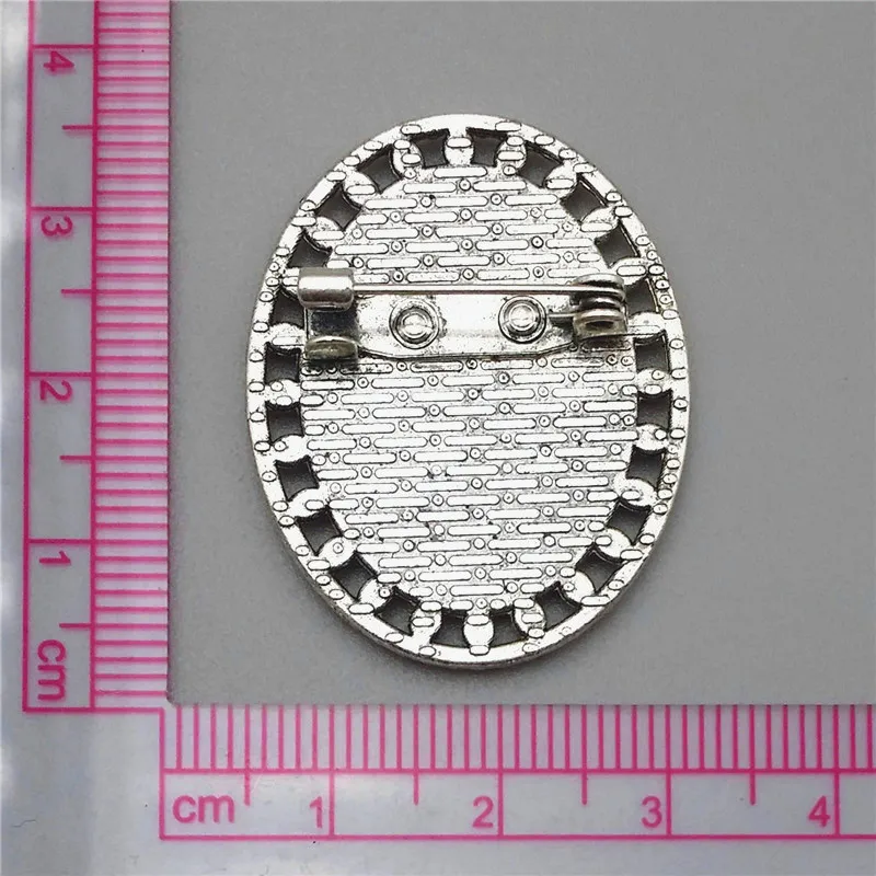 10sets/lot Antique Silver Alloy (Fit 18*25mm Dia) Filigree Brooch oval Cabochon Brooch Pendant Setting+clear glass beads A1015
10sets/lot Antique Silver Alloy (Fit 18*25mm Dia) Filigree Brooch oval Cabochon Brooch Pendant Setting+clear glass beads A1015