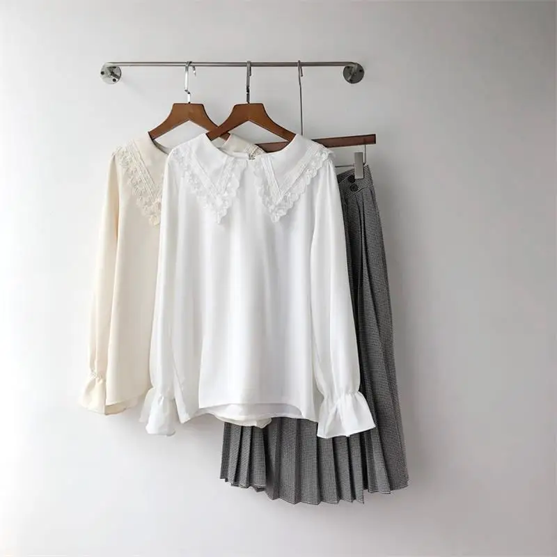 2019 new arrival hot sale women's spring chiffon peter pan collar blouses ladies clothing lace patchwork shirts 2 colors
2019 new arrival hot sale women's spring chiffon peter pan collar blouses ladies clothing lace patchwork shirts 2 colors