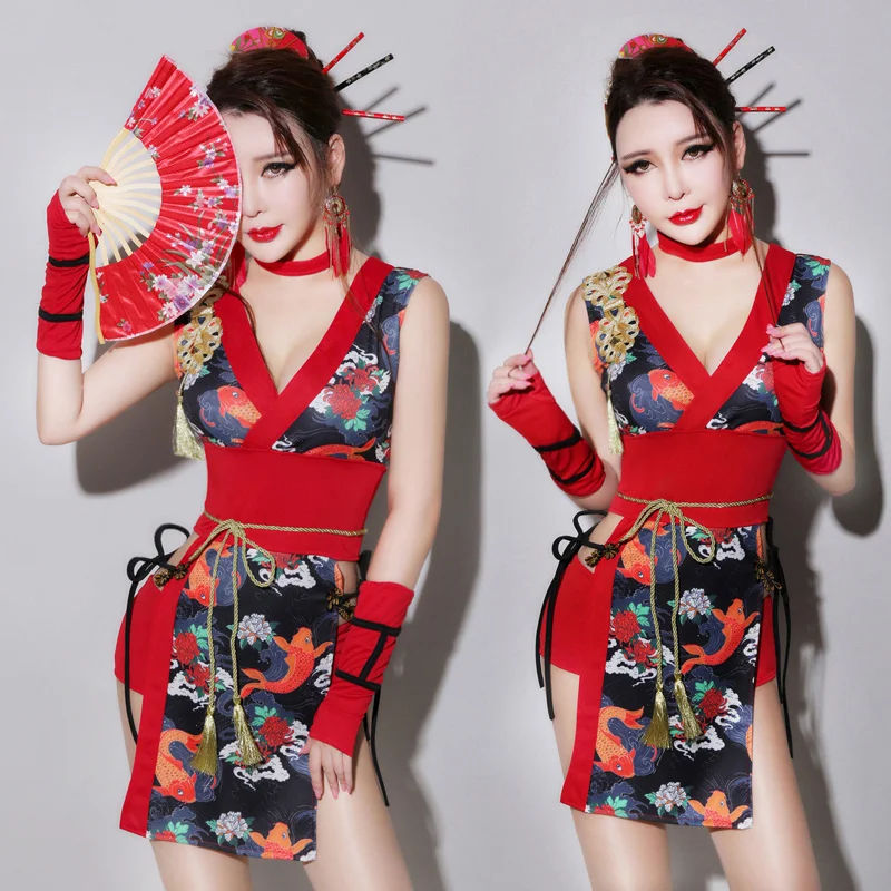 New Sexy Bar Ds Dance Costumes Cheongsam Nightclub Show Wear Singer Performing Cosplay Kimono Uniform Lingerie for Lady
New Sexy Bar Ds Dance Costumes Cheongsam Nightclub Show Wear Singer Performing Cosplay Kimono Uniform Lingerie for Lady