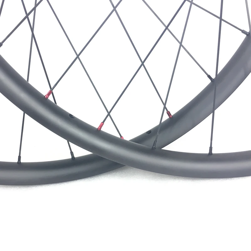 1150g SUPER LIGHT 29er MTB XC 30mm x 22mm asymmetric tubeless carbon boost wheels Extralite HyperBoost straight pull hub UD 3K
1150g SUPER LIGHT 29er MTB XC 30mm x 22mm asymmetric tubeless carbon boost wheels Extralite HyperBoost straight pull hub UD 3K