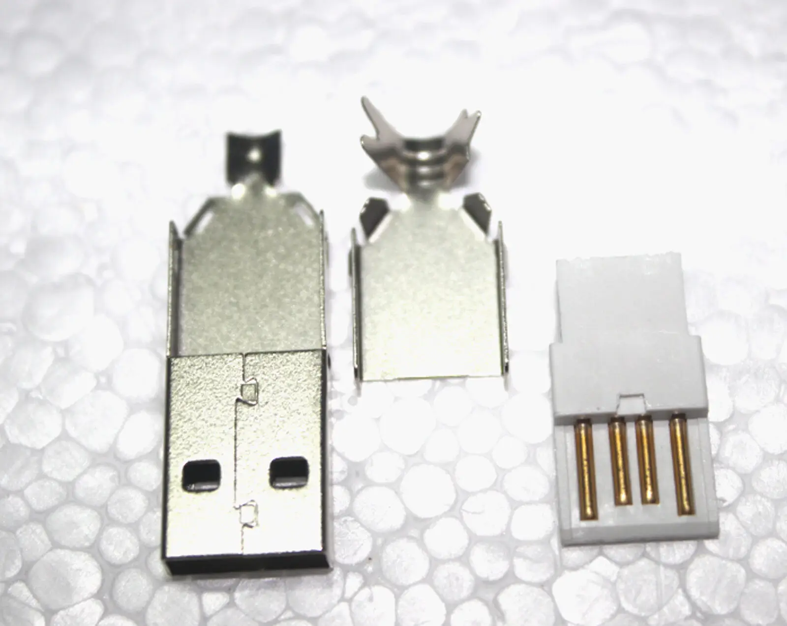 50 шт. Тип в Rewireable USB разъем 4 Pin типа «папа» 3 в 1 комплект кабельный ввод
50 шт. Тип в Rewireable USB разъем 4 Pin типа «папа» 3 в 1 комплект кабельный ввод