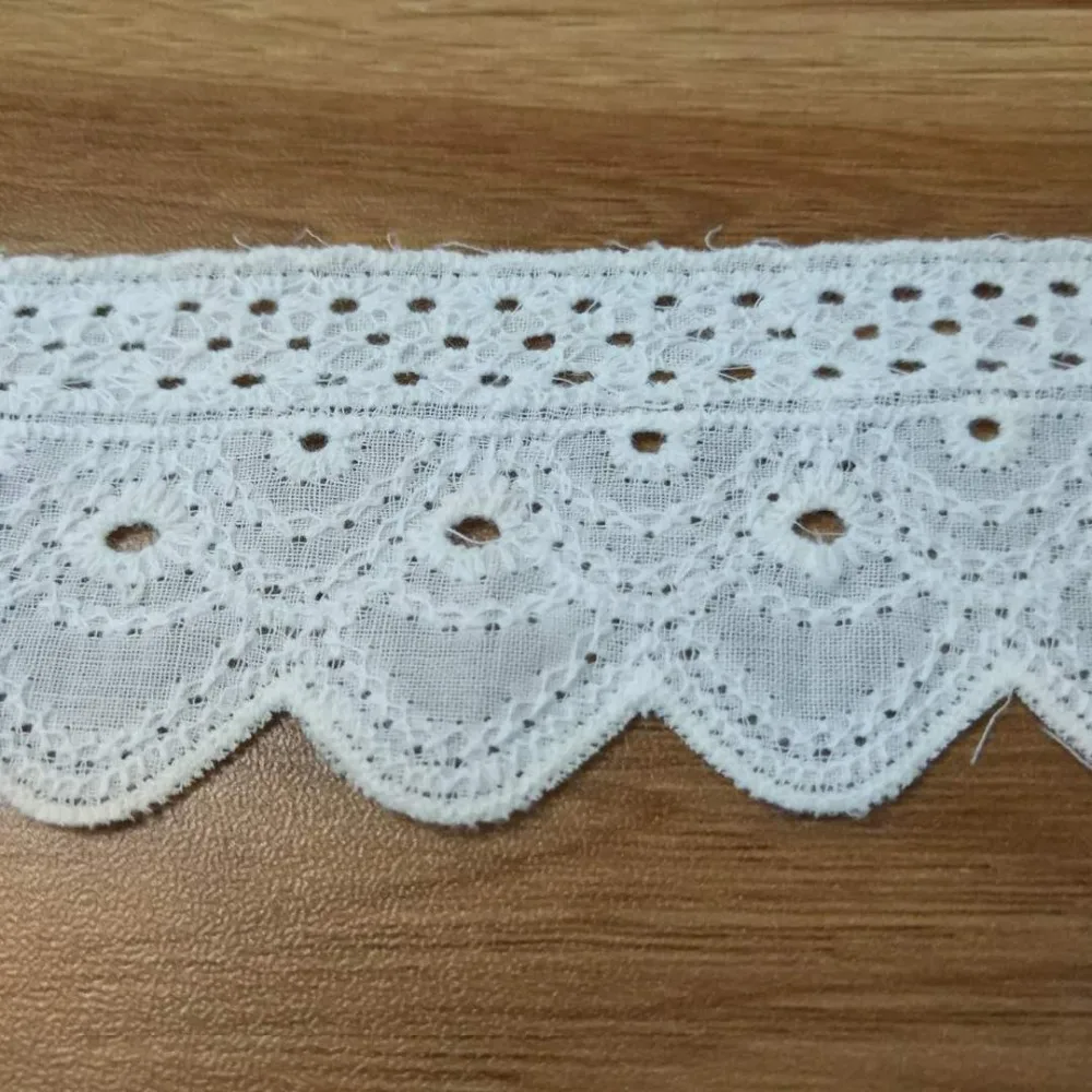 wholesale 100 yards 5cm width Cotton Embroidered Lace Fabric White Lace Cotton Fabric Sewing lace for clothing edge
wholesale 100 yards 5cm width Cotton Embroidered Lace Fabric White Lace Cotton Fabric Sewing lace for clothing edge