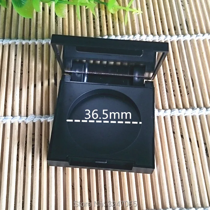 50pcs/lot Plastic Black Empty Eyeshadow Powder Container, High Class 36.5mm Blusher Compacts, DIY Elegant Lipstick Sub Package
50pcs/lot Plastic Black Empty Eyeshadow Powder Container, High Class 36.5mm Blusher Compacts, DIY Elegant Lipstick Sub Package