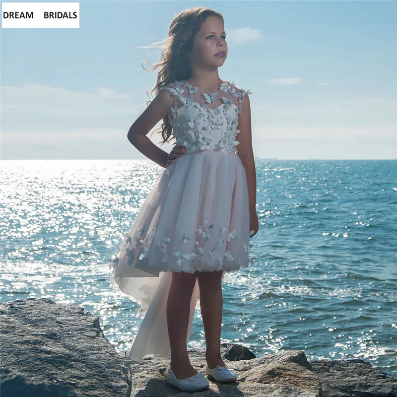 Beach Short Pageant Dresses For Girls O-Neck Flower Girl Dresses 2019 Cap Sleeve Appliques Beading Communion Dresses
Beach Short Pageant Dresses For Girls O-Neck Flower Girl Dresses 2019 Cap Sleeve Appliques Beading Communion Dresses