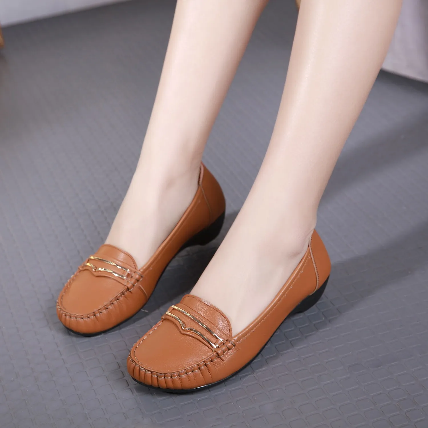 2020 Newest Round Head Shallow Mouth Spring Shoes Woman Genuine Leather Shoes Fashion Casual Shoes Woman Flats Shoes Plus Size
2020 Newest Round Head Shallow Mouth Spring Shoes Woman Genuine Leather Shoes Fashion Casual Shoes Woman Flats Shoes Plus Size